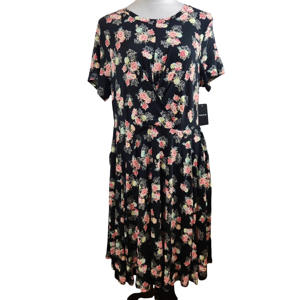Torrid Super Soft Drape Front Artisan Floral Dress Black Pink Size 1X 14-16 NWT